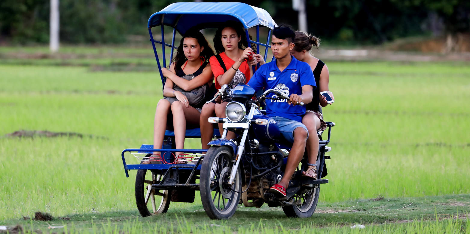 Enlarged view: Sidecar taxi ( CC BY-SA 4.0 by B. Morin via Wikimedia Commons)