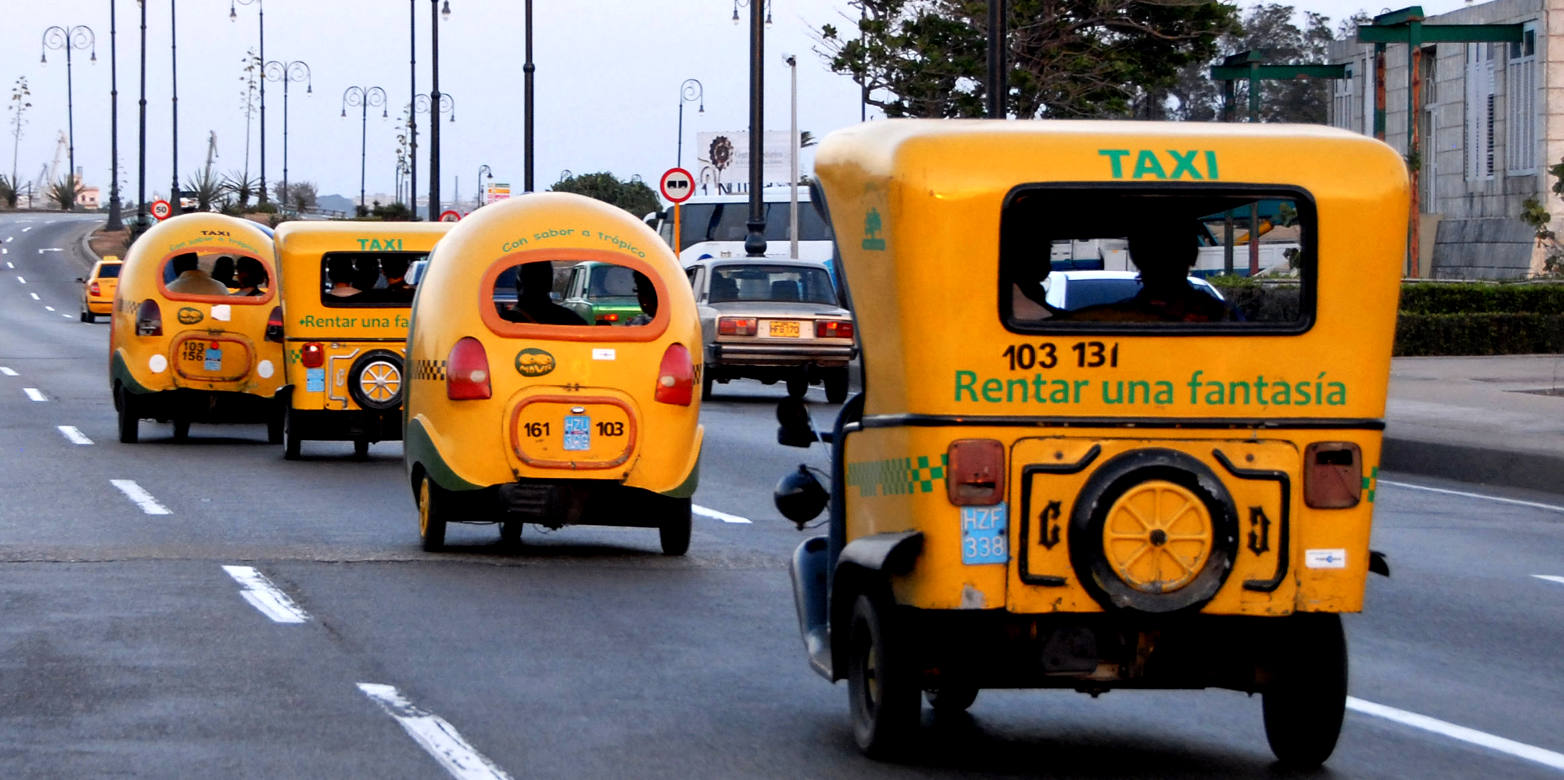 Vergrösserte Ansicht: Coco Taxis in Havana ( CC-BY 3.0 by G. Patry via freemages)